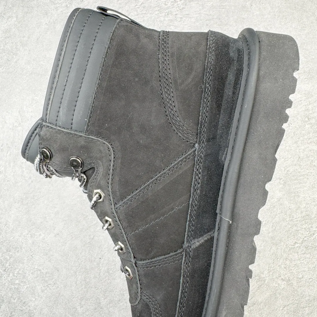Pick up locally💰760 UGG 7089 Highlander autumn and winter sheepskin and fur integrated snow boots. All shoes are made from ZP. Longfeng A-grade Australian imported sheepskin and fur integrated men's boots. Brand OEM production line. Fully follow the ZP process. OEM original pattern maker. Adhering to the principle of no original shoes and no development selection. Pay attention to every detail. The most authentic version on the market. TREADLITE "light wing" technology outsole. Lightweight/durable/flexible/pile size: 40 41 42 43 44 45 Coding: by3936060